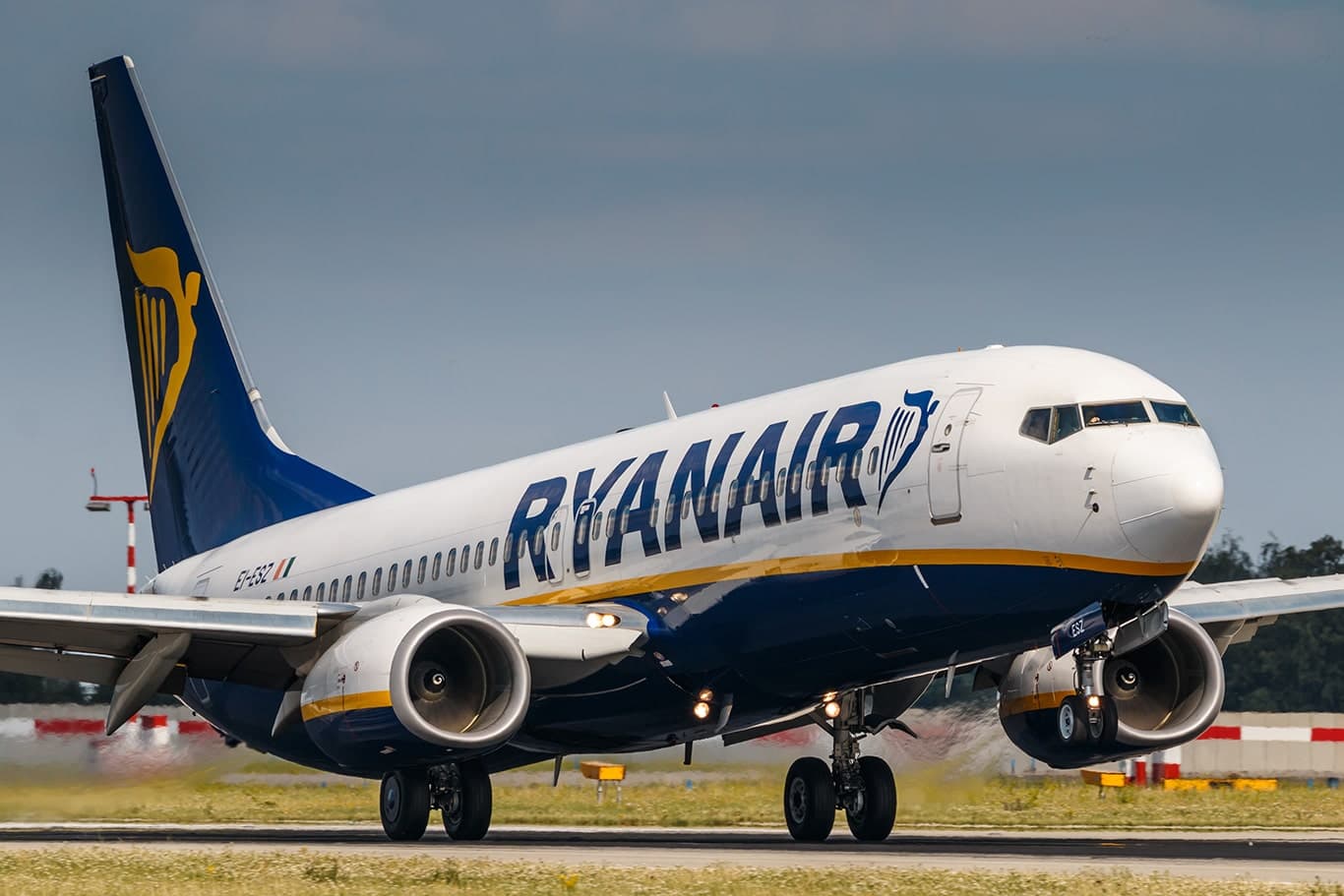 Ryanair cleared its final bond, becoming effectively debt-free with 620 unencumbered Boeing 737 aircraft.