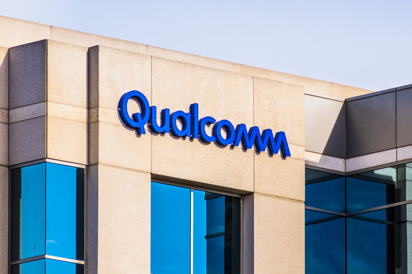 Qualcomm stock heads into earnings with an 8.7% implied move as investors weigh weak smartphones against growth in AI and autos.