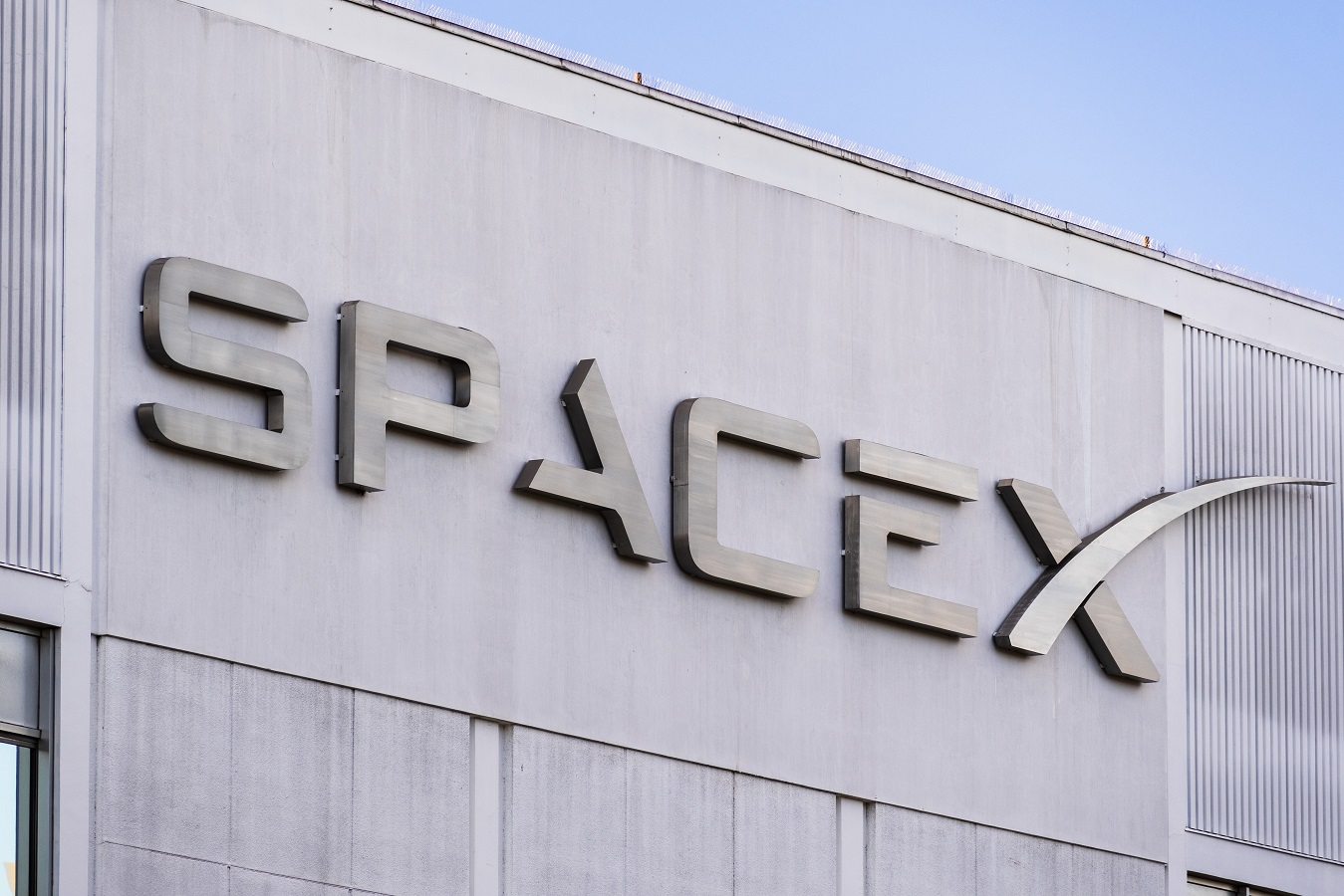 SpaceX may allocate 30% of its IPO to retail investors, a bold shift that could reshape access, pricing, and Wall Street dynamics.