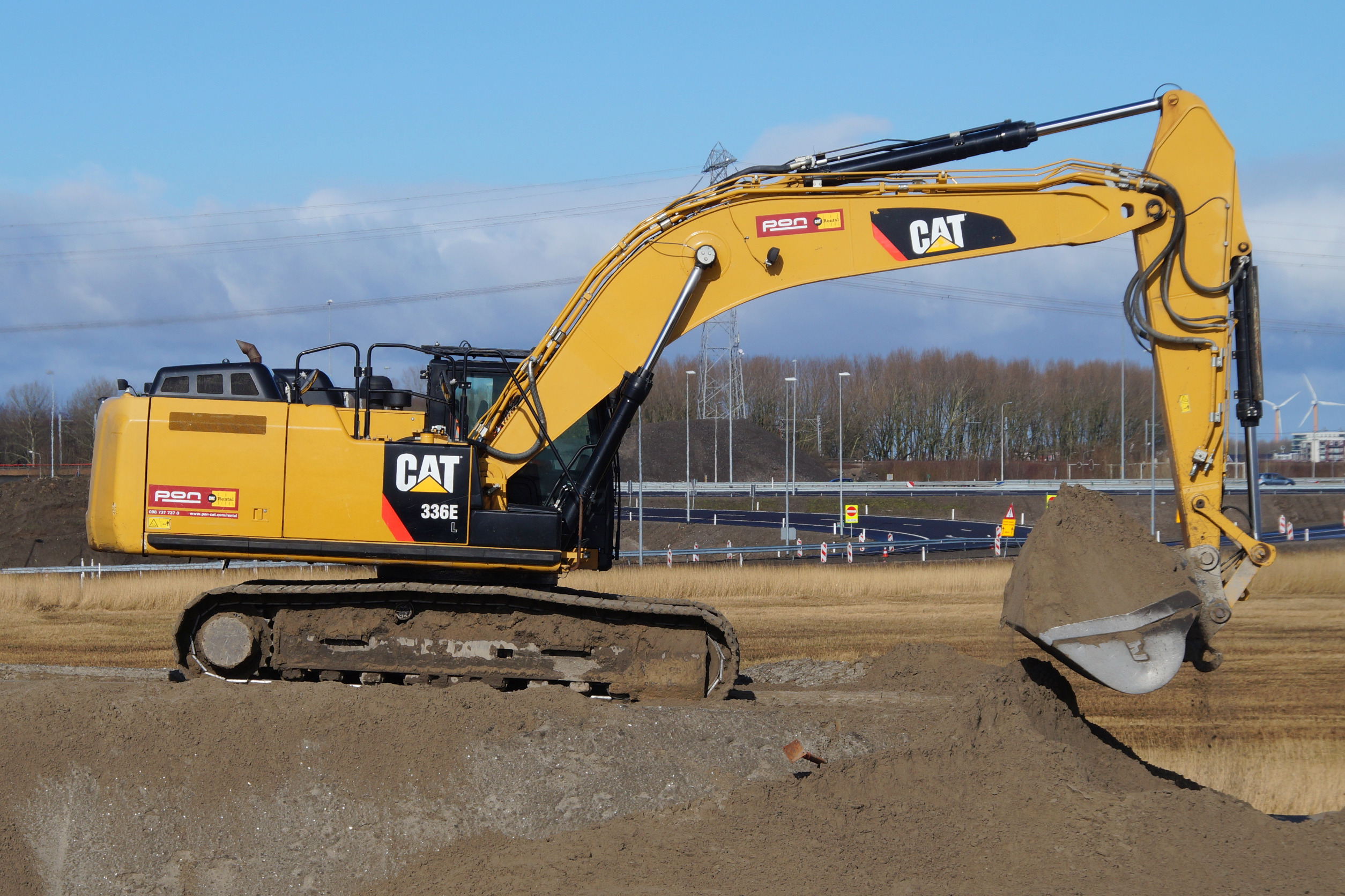 Michael Burry has shorted Caterpillar, citing AI-driven valuation concerns, even as analysts remain broadly bullish on the construction equipment maker.