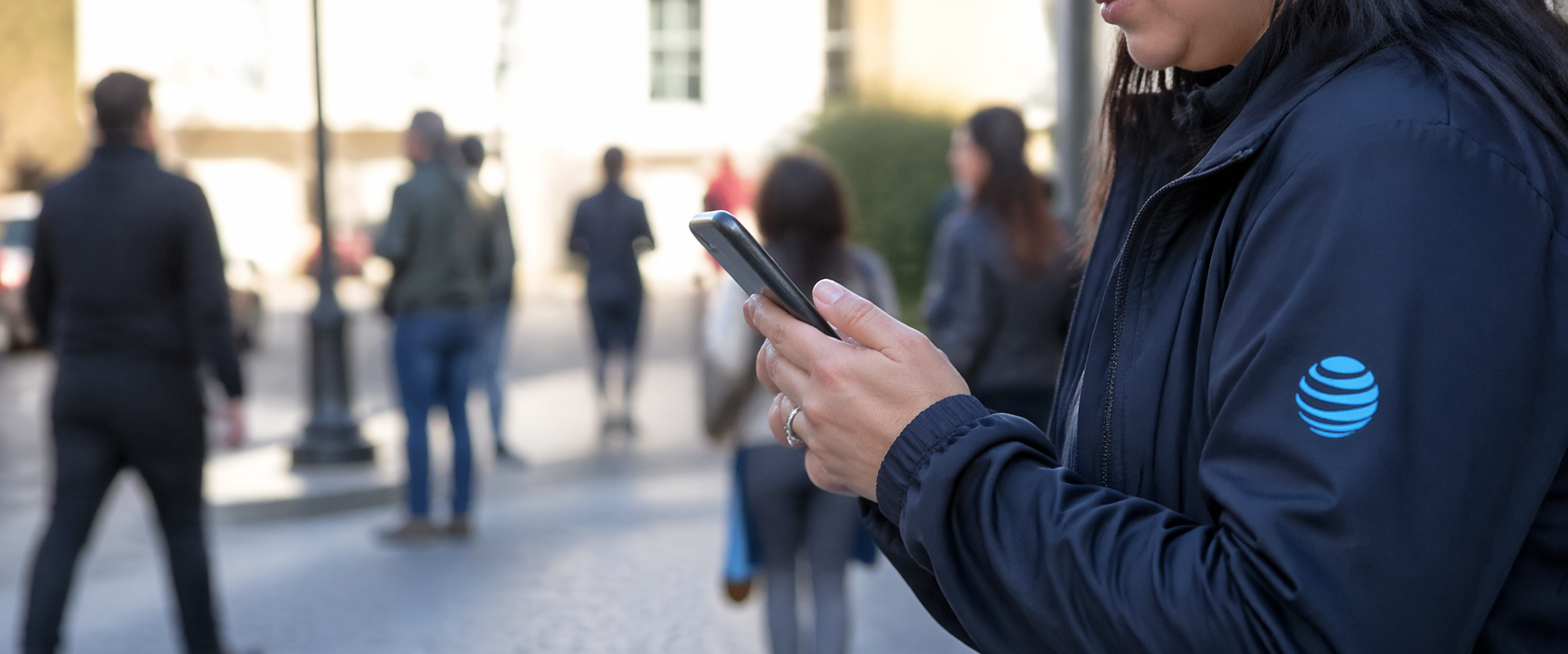 how to play at&t stock after strong q1 earnings