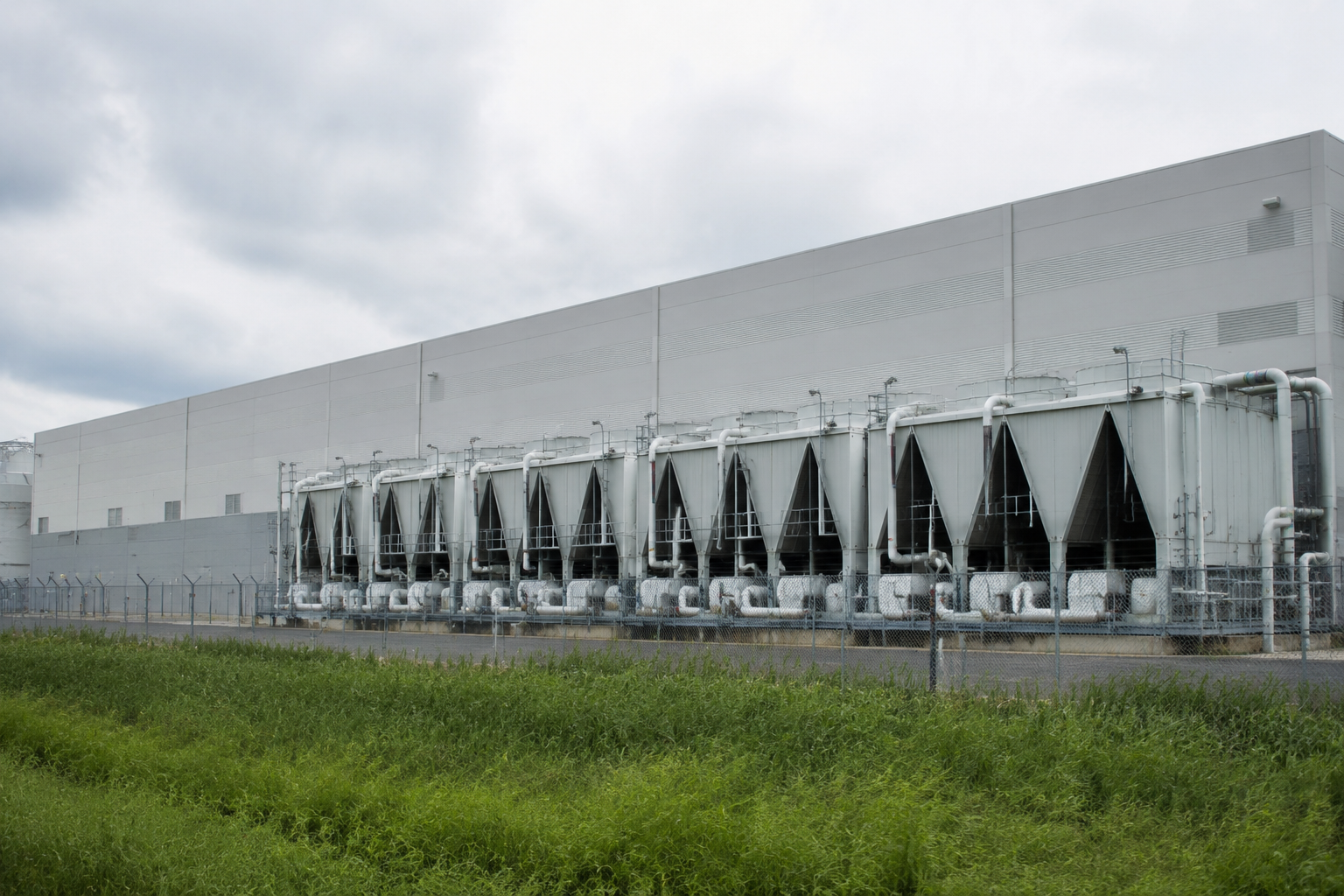 hut 8 stock soars on ai data center lease deal