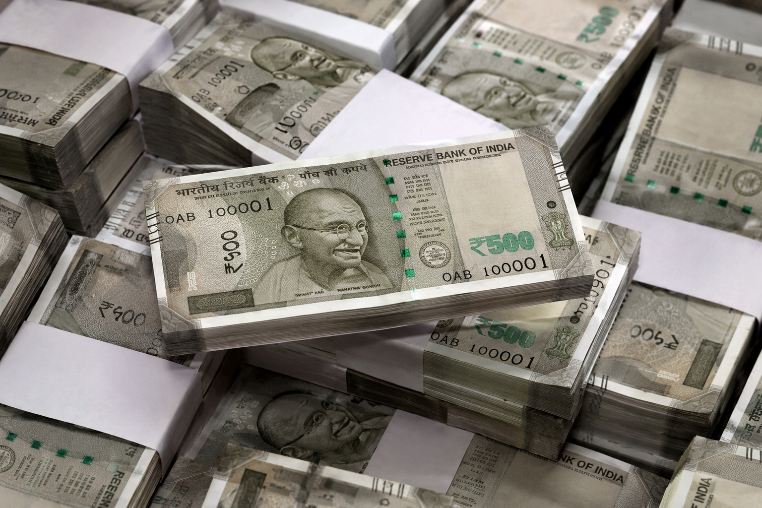 Zayıf akışlar rupi'yi savunmasız bırakıyor, petrol fiyatları yüksek kalıyor, ING uyarıyor