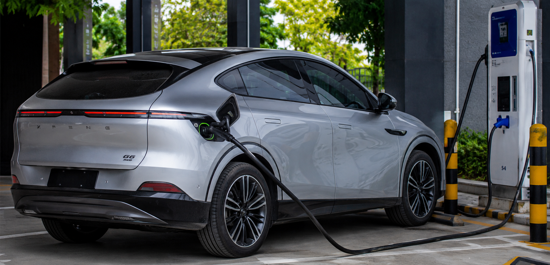 Xpengs Elektrofahrzeug wird geladen